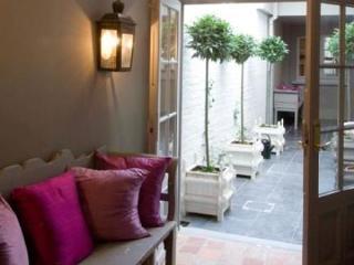 Exclusive Bonifacius Bed & Breakfast 4*